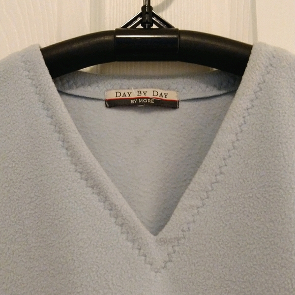 Day By Day sleeveless top - NWOT - Picture 2 of 5